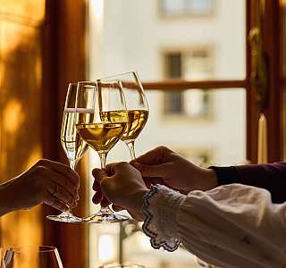 Bel Etage Cheers